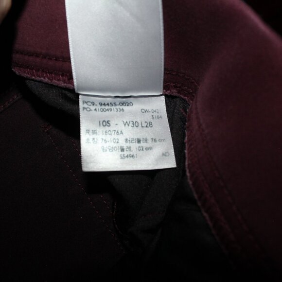 Levi Strauss Signature Lady 10 Short 30X28 Cranberry Shaping Pull-on Skinny Pant - Picture 8 of 8